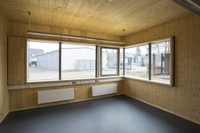 New commercial building with NUR-HOLZ elements