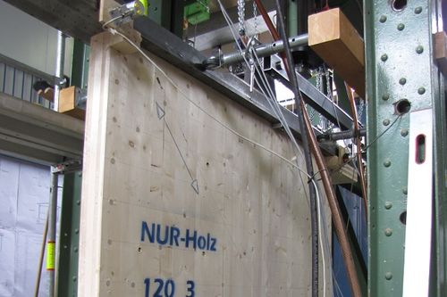 NUR-HOLZ the test laboratory