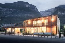 NUR-HOLZ Office and residential building in South Tyrol